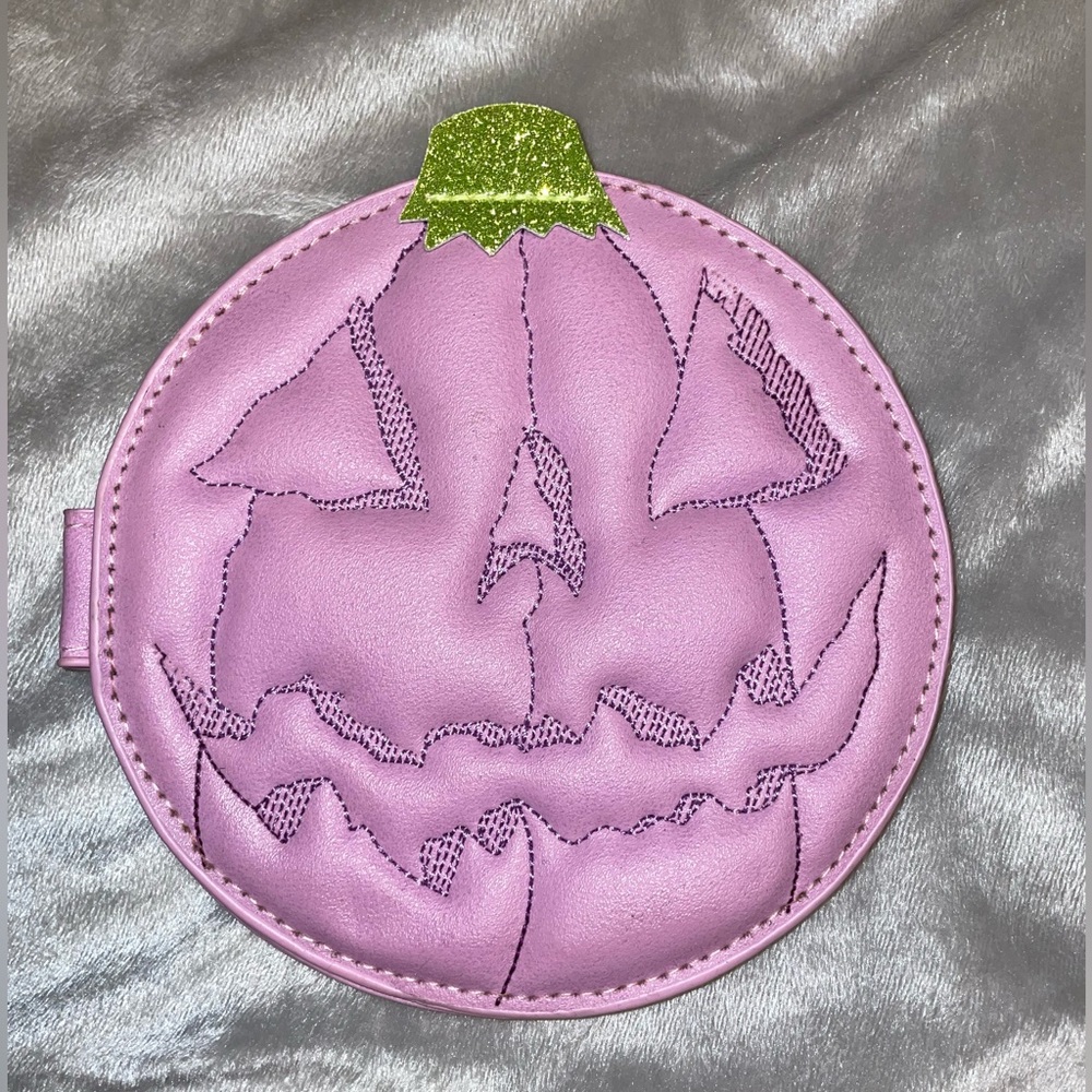 Love Pain & Stitches Pumpkin Kult Wallet